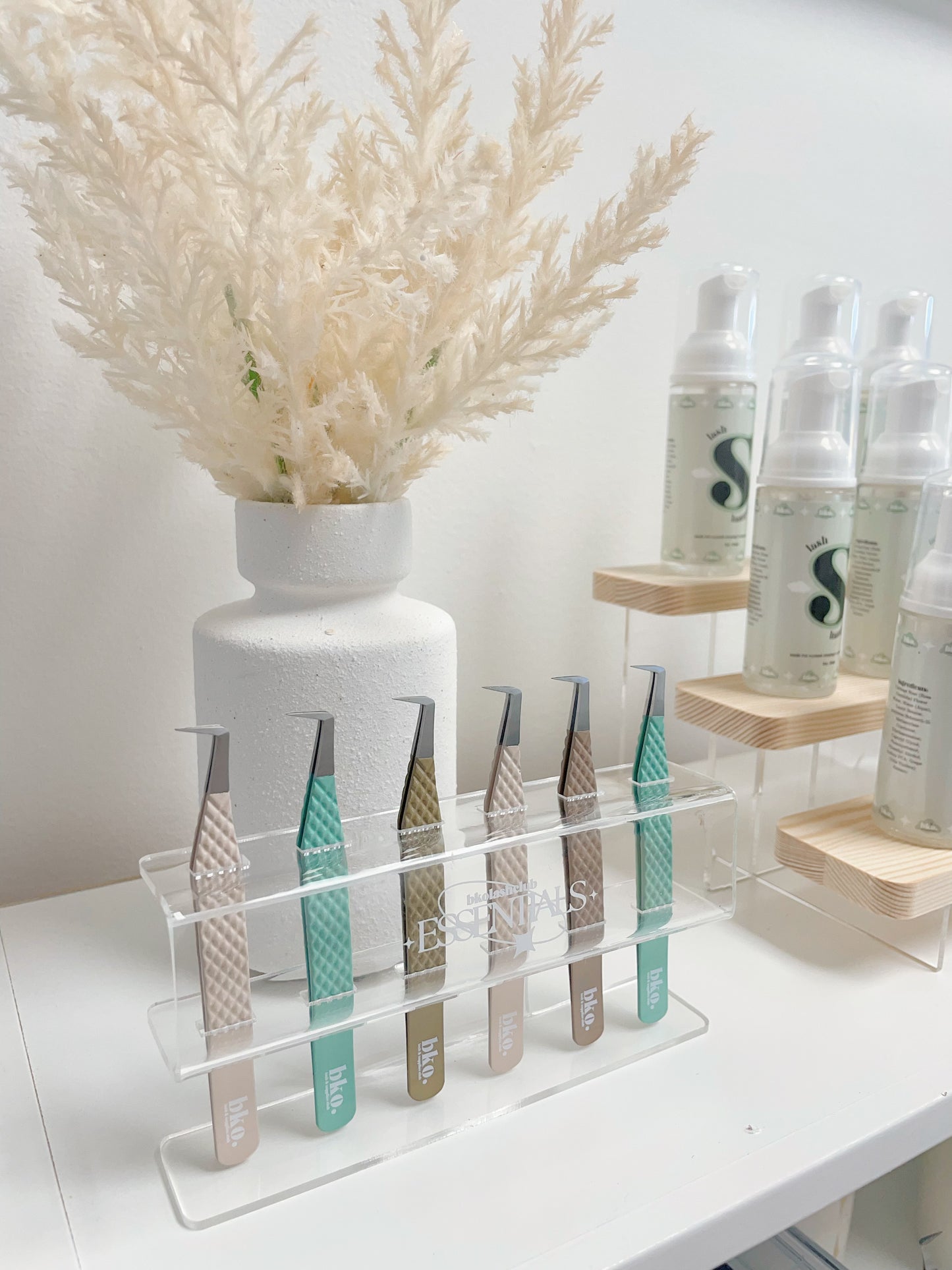 ESSENTIALS Tweezer Stand